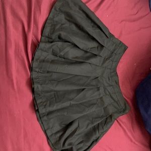a Black skirt, Faded rose, size says xl but fits like a large